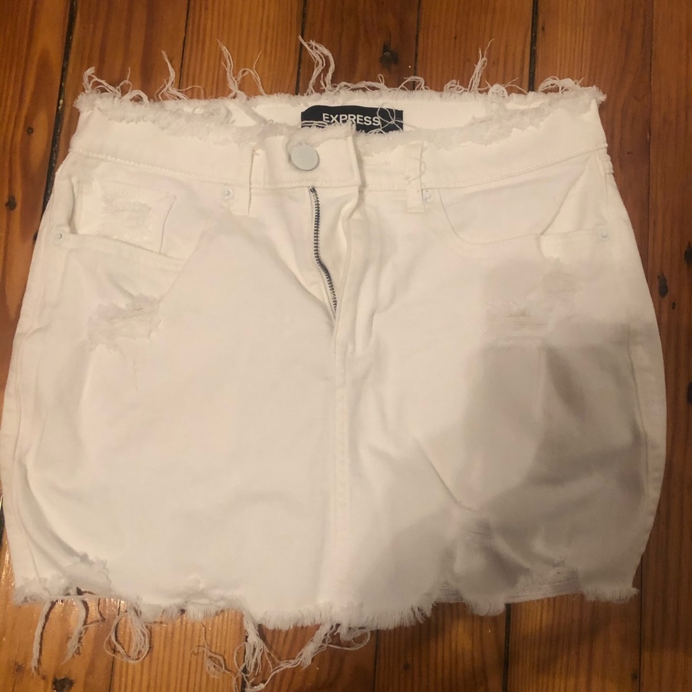 White denim distressed skirt - size 4